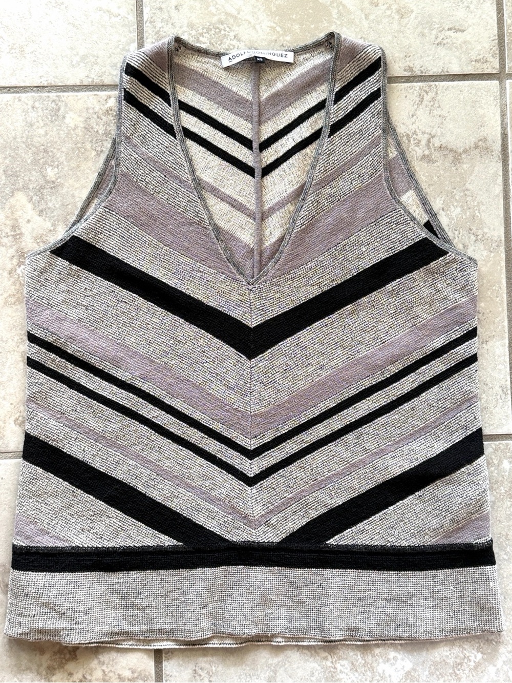 Luxury Adolfo Dominguez Chevron V-Neck Knit Tank Top Gray Black Linen Blend XS